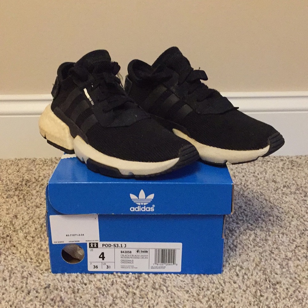 Adidas pods size 4